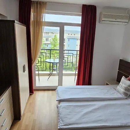 Apartamento Aphrodite 2 *