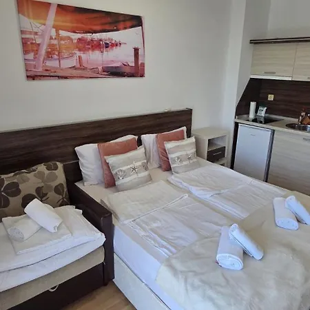Apartamento Aphrodite 2 *